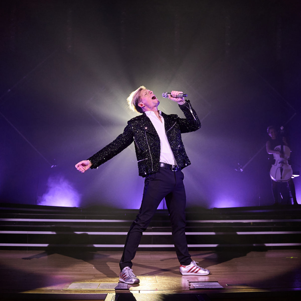 01.04.27 Regensburg, Donau-Arena